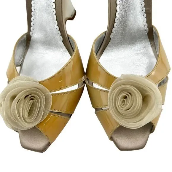 New Giorgio Armani Women US 8.5 Beige Patent Leather Wedge Sandals$875